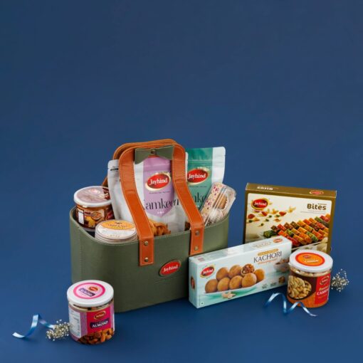 Vogue Hamper